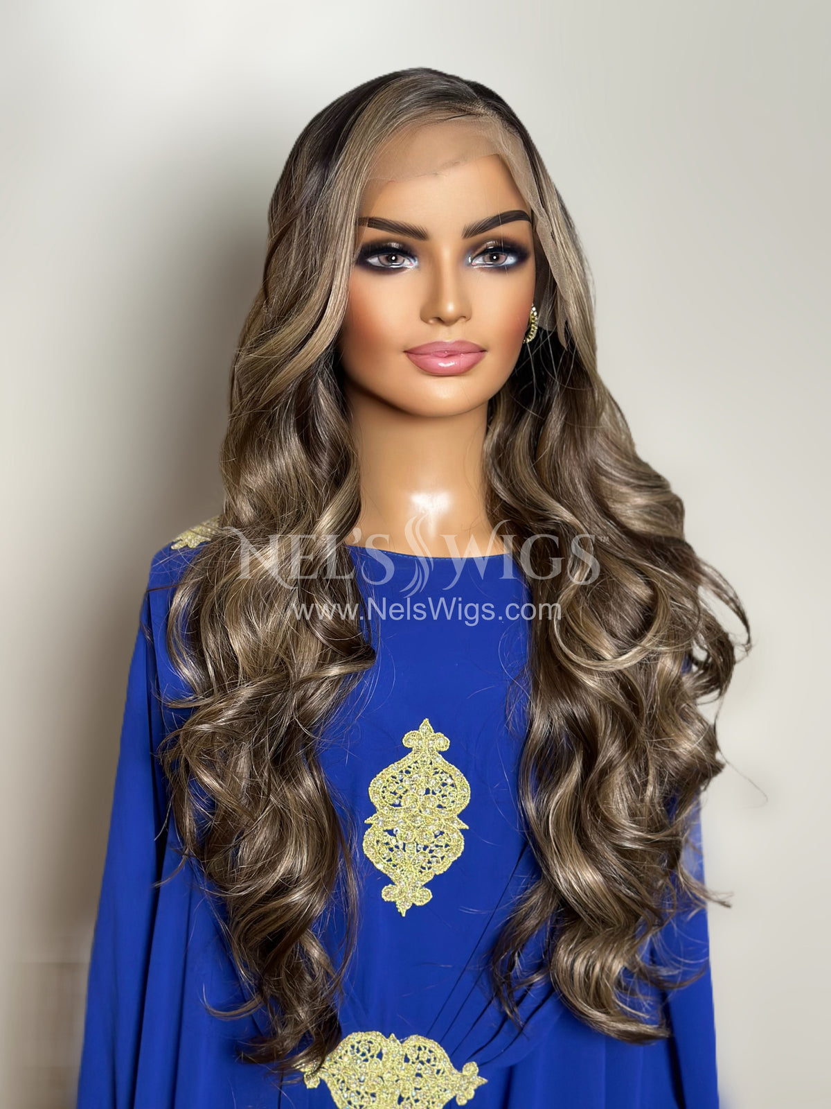 Stevi 01 - Soft Brunette with Highlights