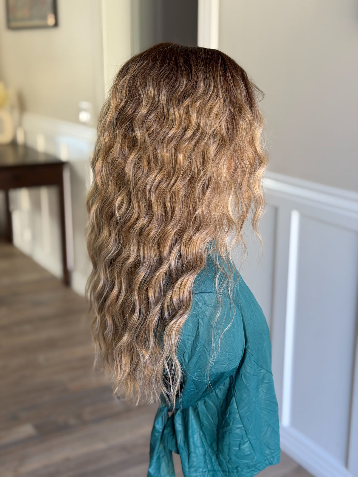 Ocean 01 - 23" - Medium Blonde with Money Pieces