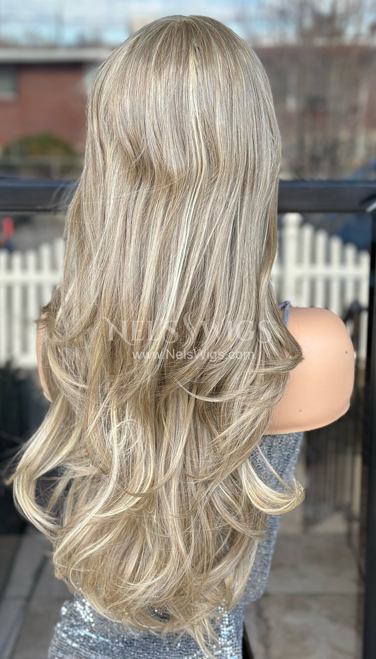 Dee - Sandy Blonde with Highlights - FINAL SALE (discontinued)