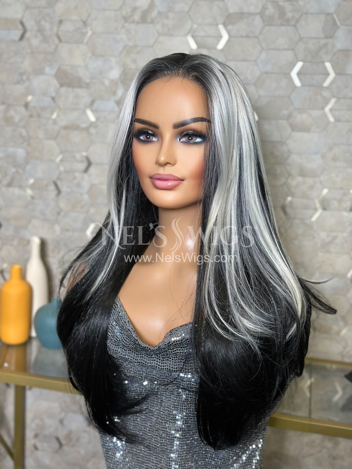 Tracy 04 - Black/Off White - FINAL SALE (discontinued)