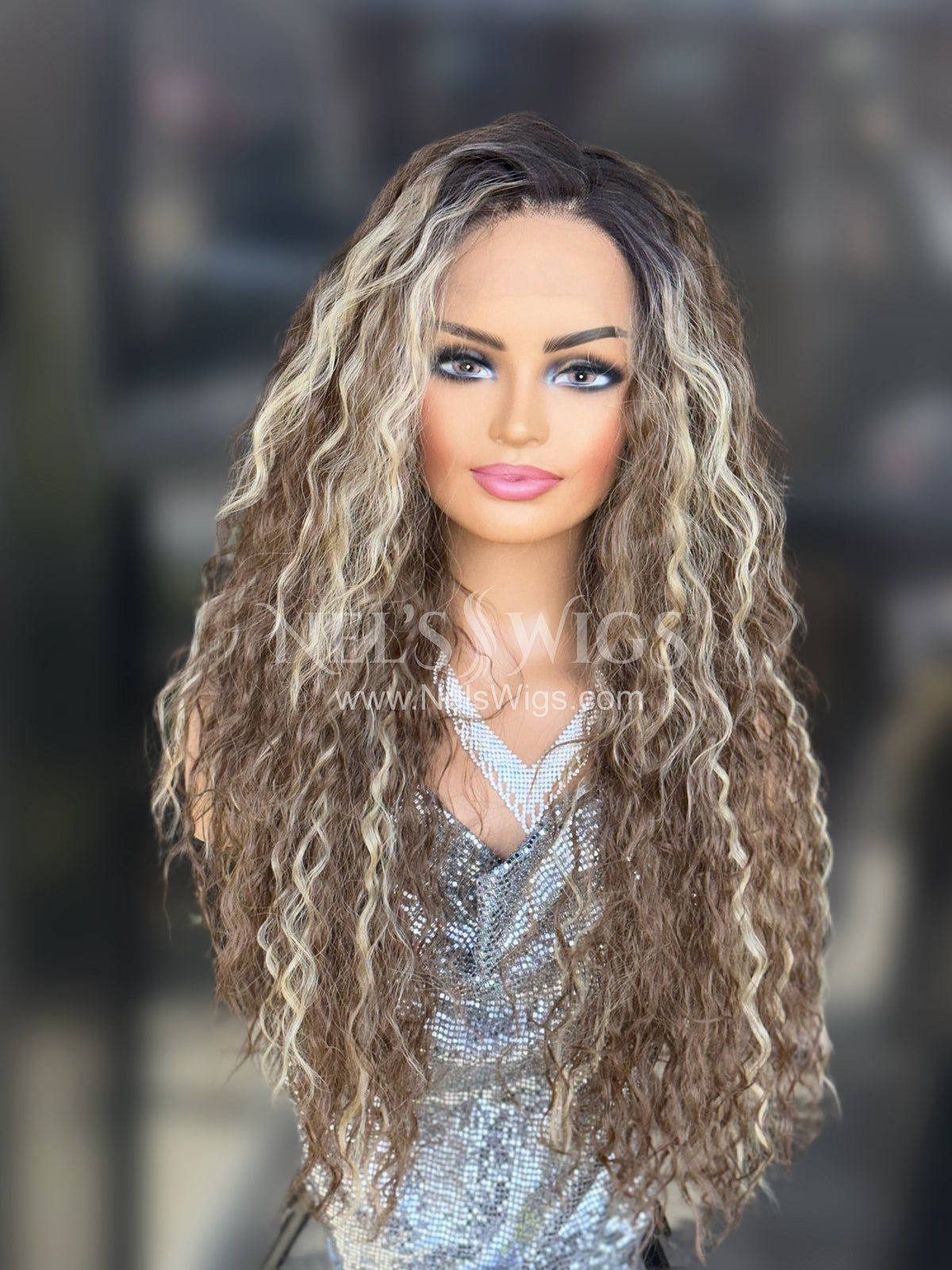 Lydia – Light Brunette with Highlights