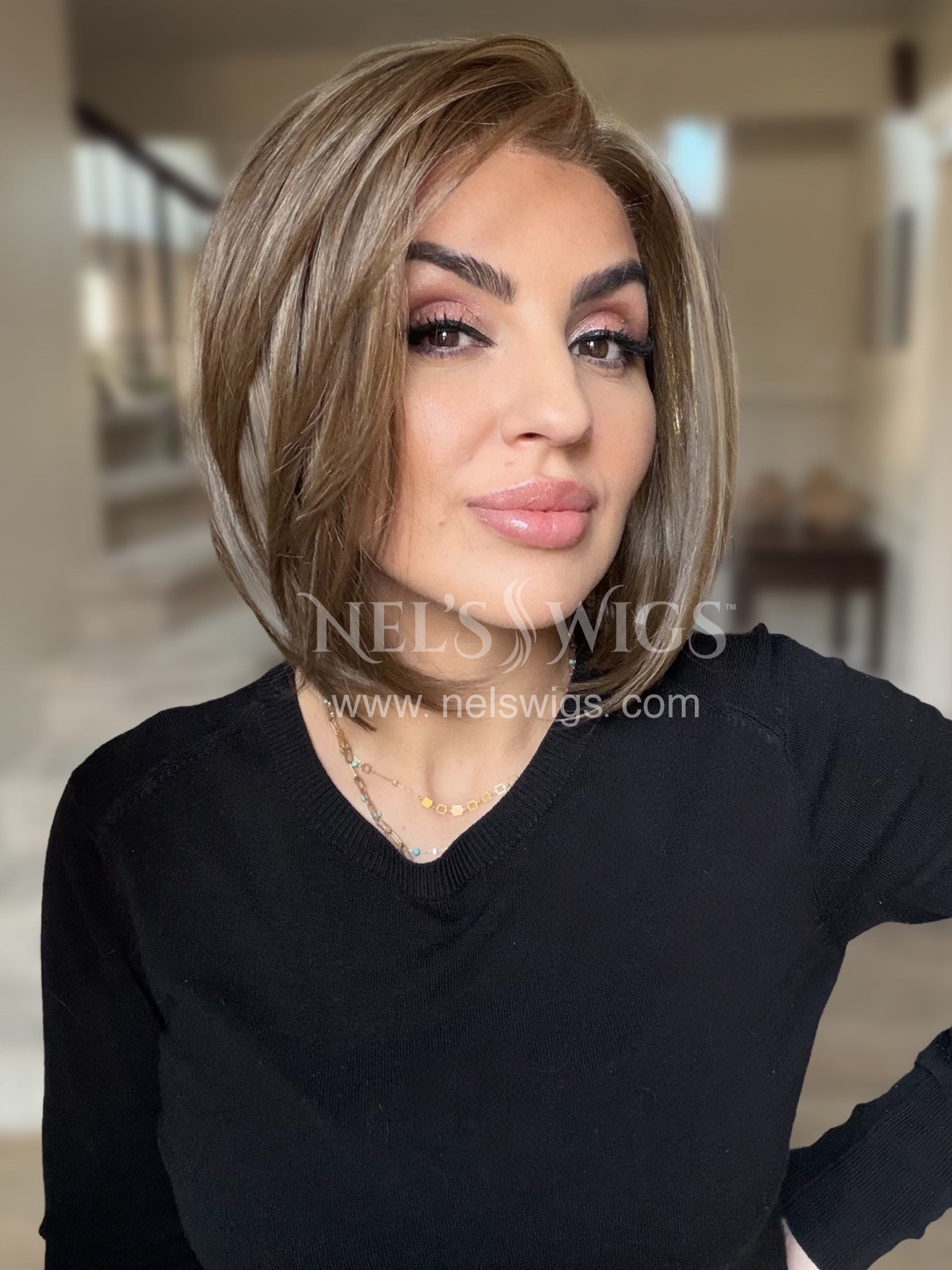 Nikki 07 - Light Soft Brunette with Highlights