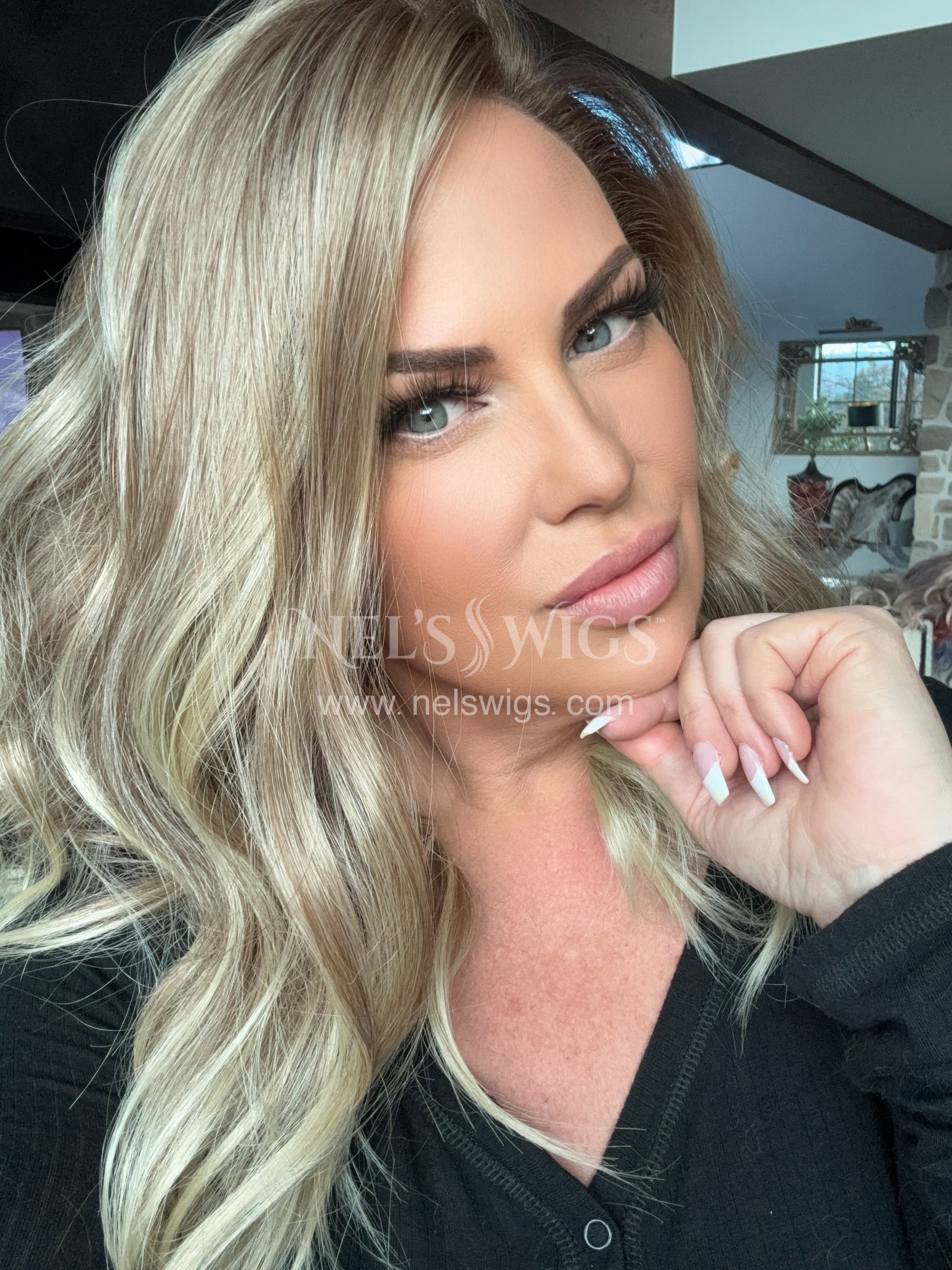 Terry 04 - Medium NEUTRAL BLONDE WITH WARM BLONDE ENDS