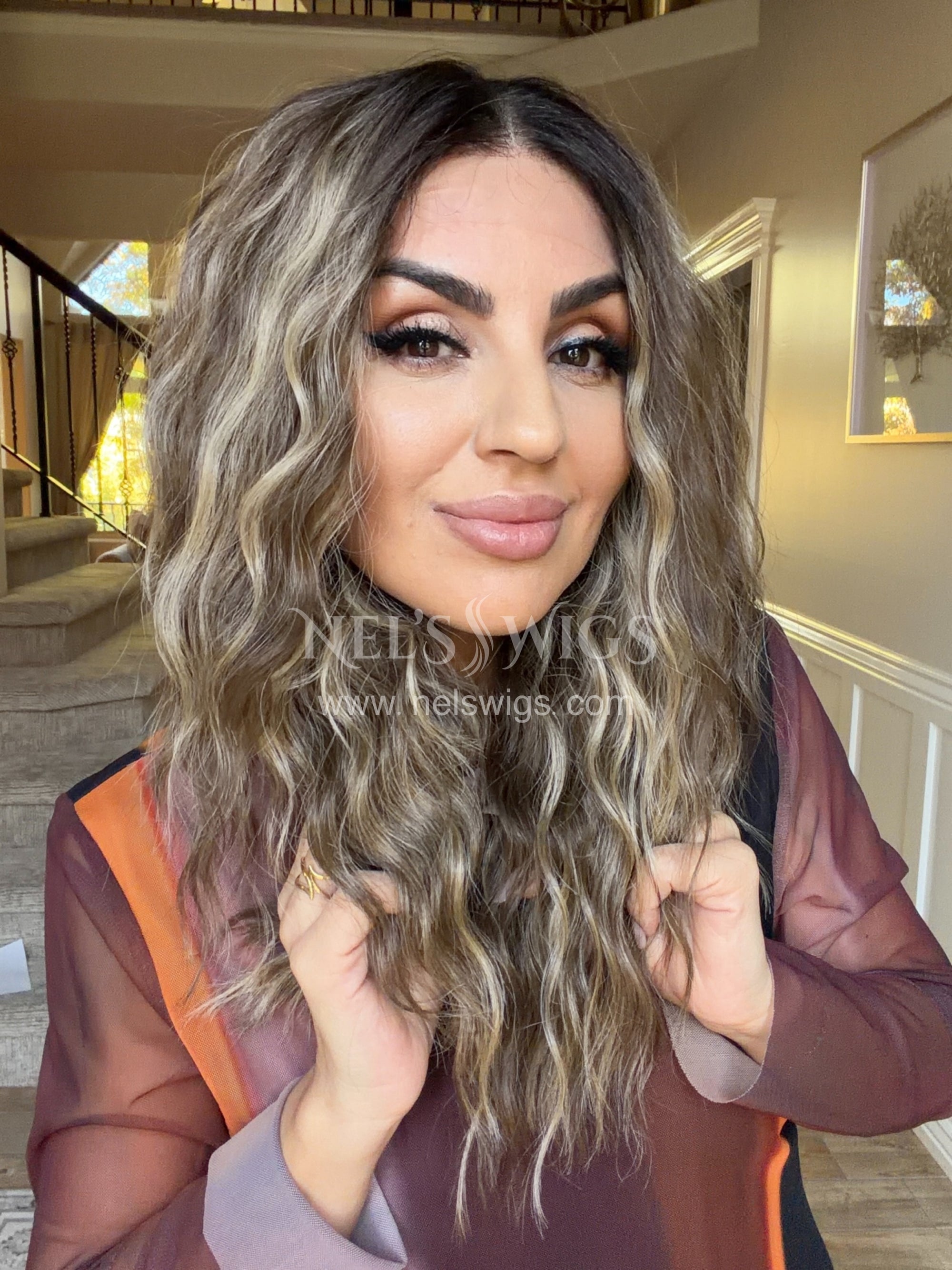 Ocean 05 - 23” - Soft Brunette with Neutral Blonde Highlights