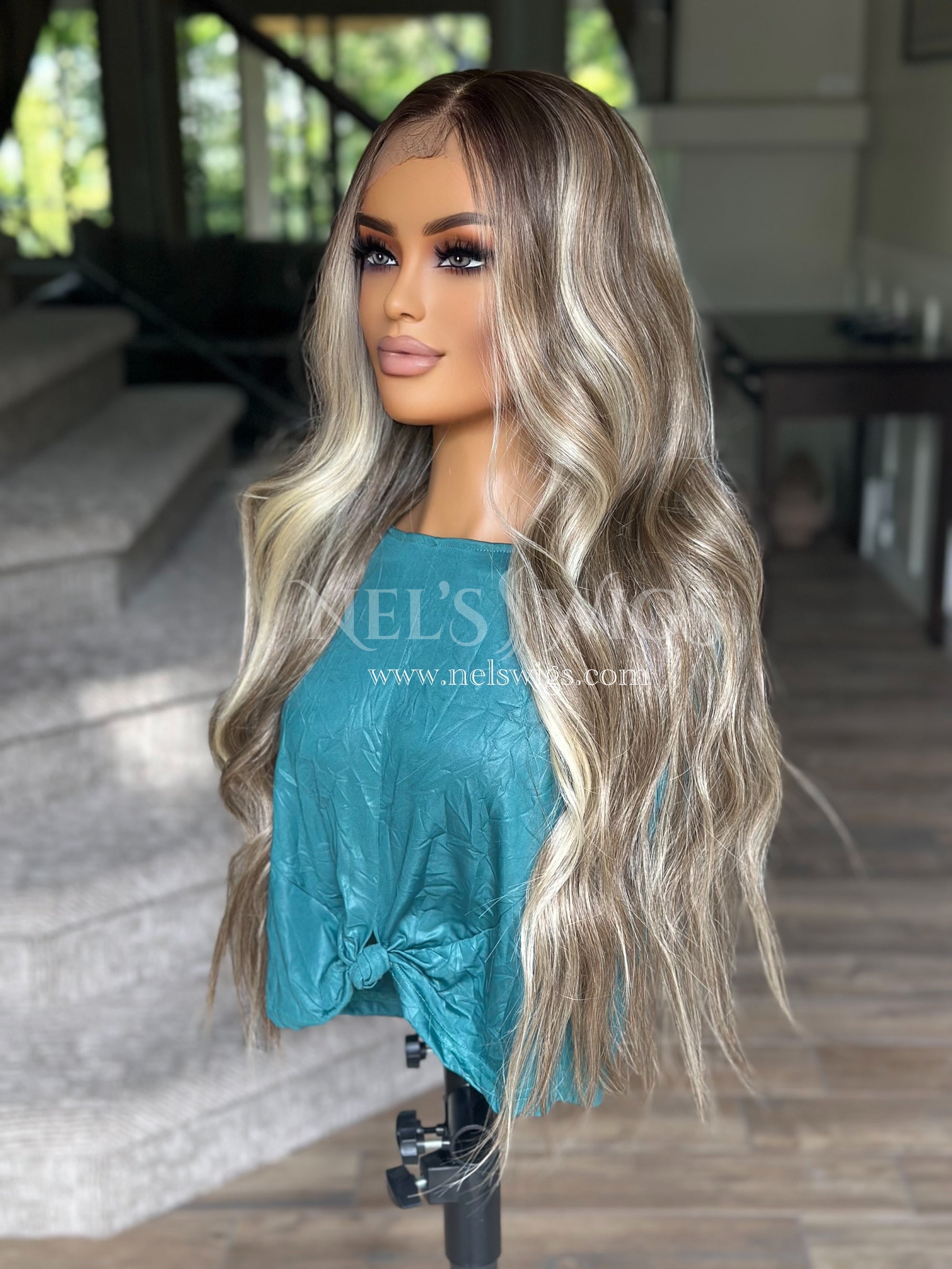 Bianca 09 - Warm Blonde with Light Brown Mix - Highlighted (lighter roots)