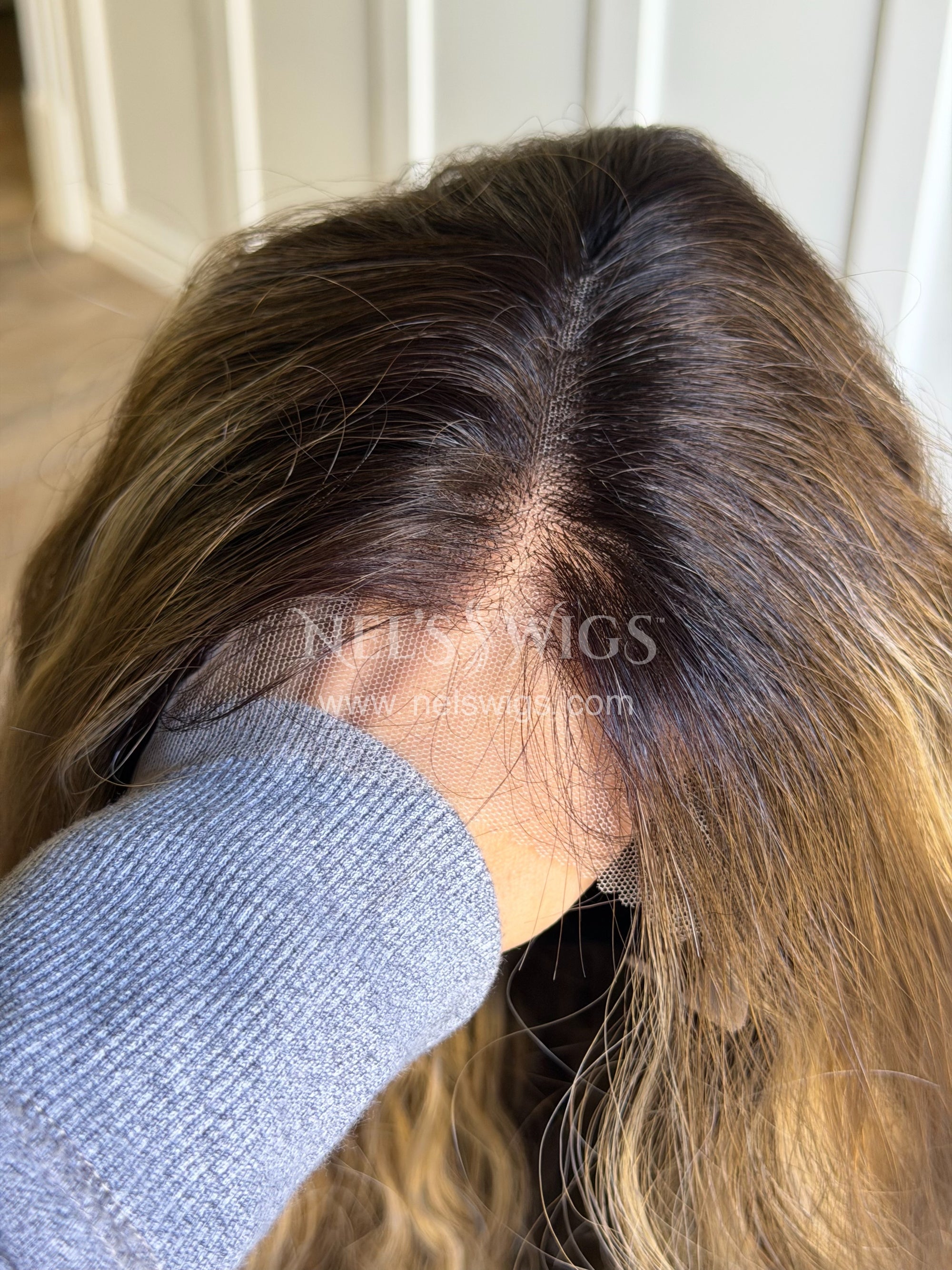 Ocean 05 - 23” - Soft Brunette with Neutral Blonde Highlights