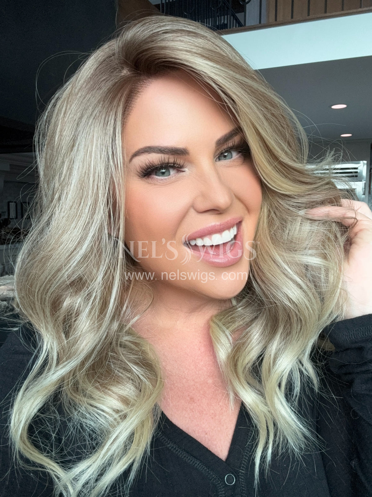 Terry 04 - Medium Neutral Blonde with Warm Blonde Ends