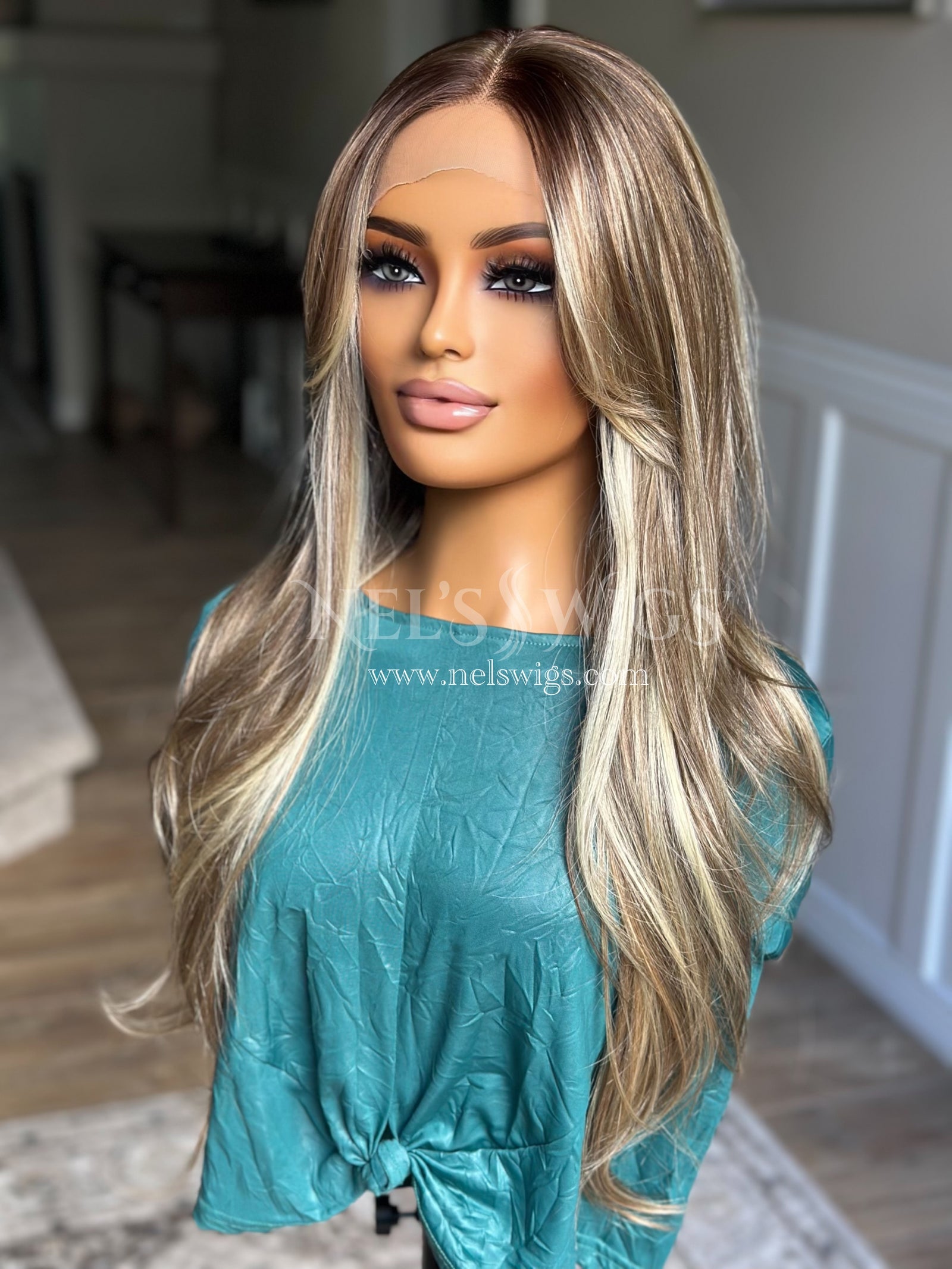 Madison - Warm Blonde and Light Brown Mix (Highlighted)