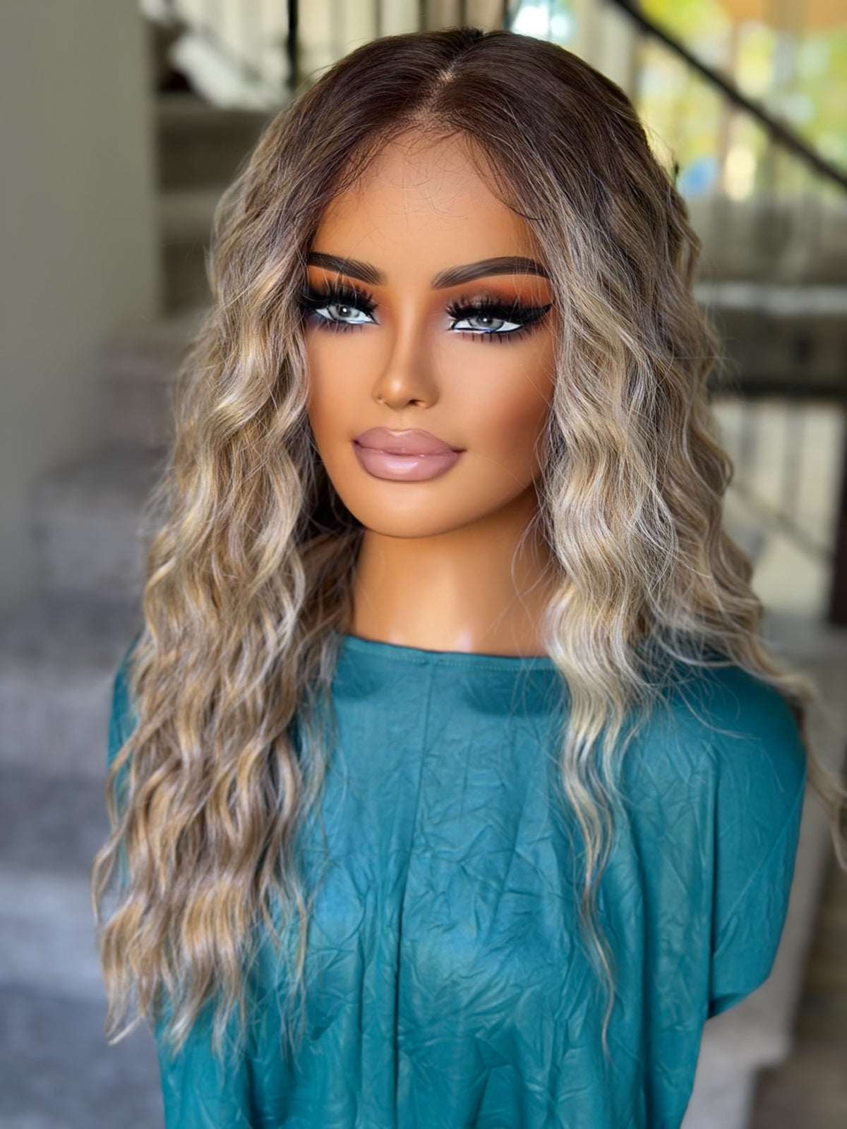 Ocean 01 - 23" - Medium Blonde with Money Pieces