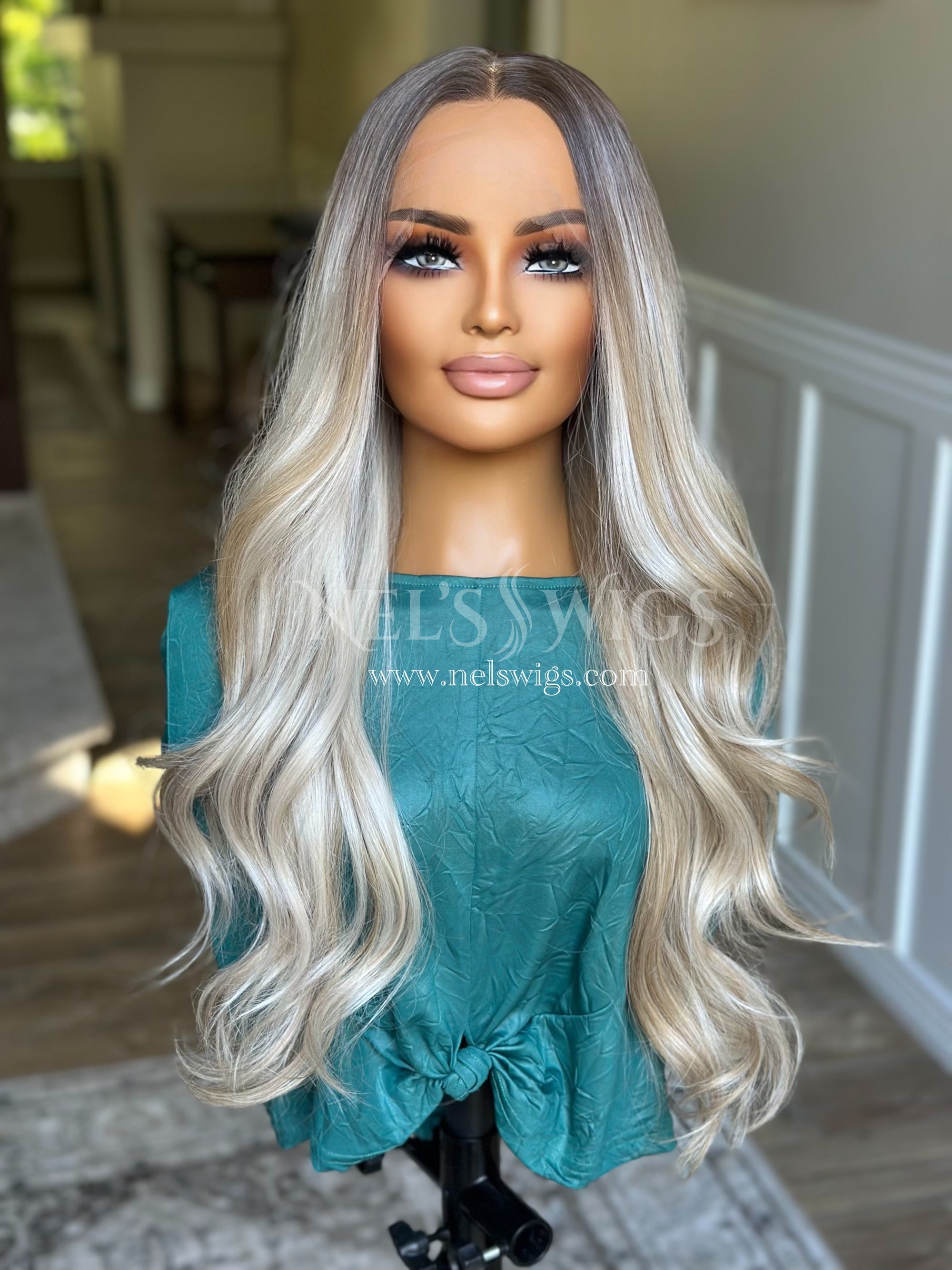 Lenora 02 - Wavy