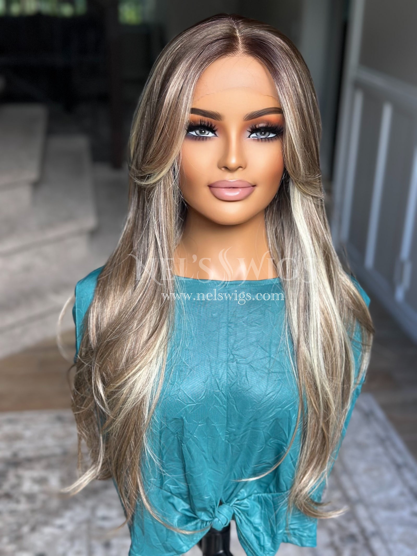 Madison - Warm Blonde and Light Brown Mix (Highlighted)