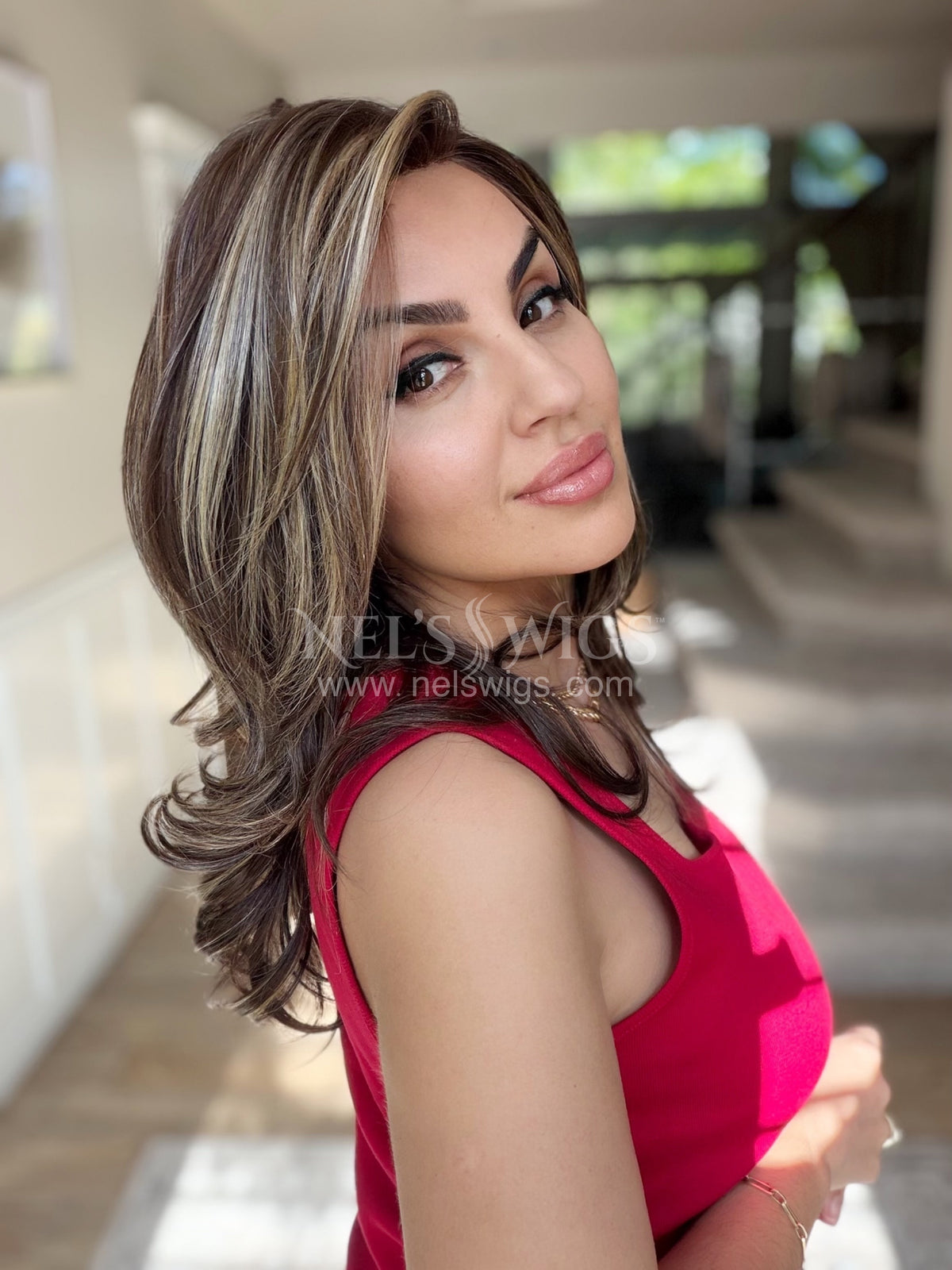 Toronto 04 - Chocolate Brown with Heavy Warm Blonde Highlights