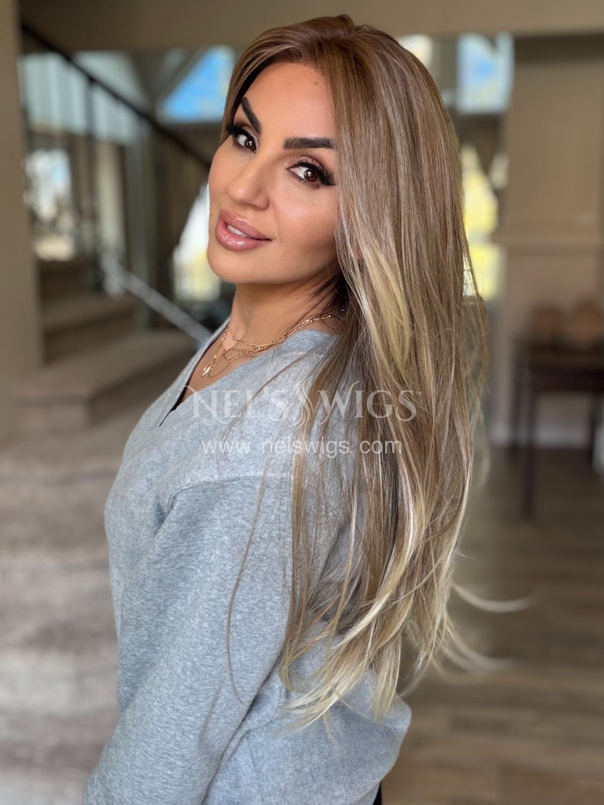 Tracy 01 - OG - Medium Neutral Blonde with Warm Blonde Ends