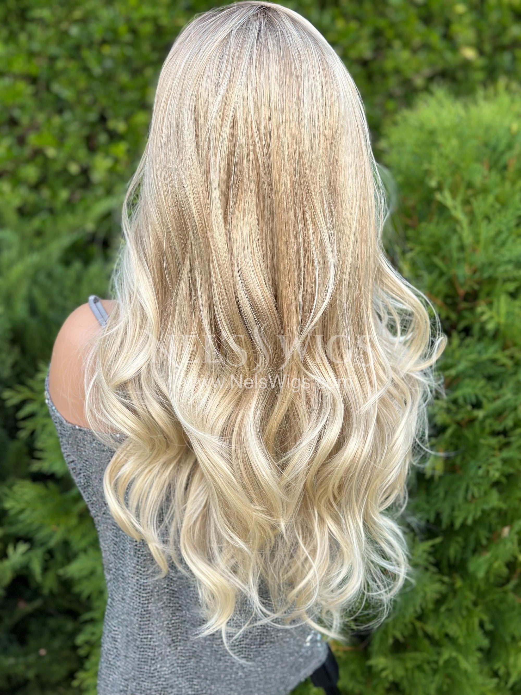 Emmie 01 - Soft Warm Blonde Balayage