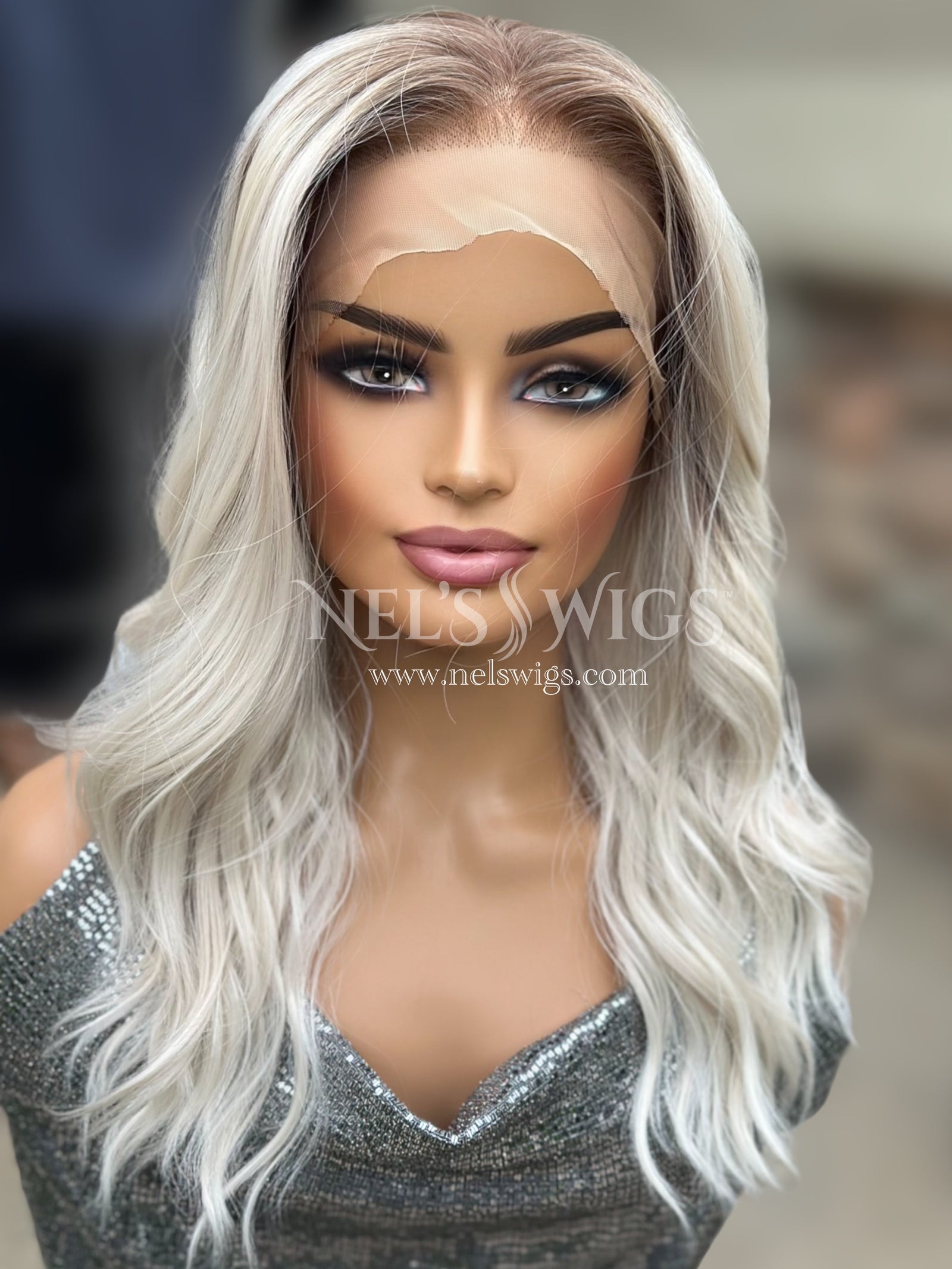 Reese 03 - Icy Blonde with Golden Brown Roots - Large