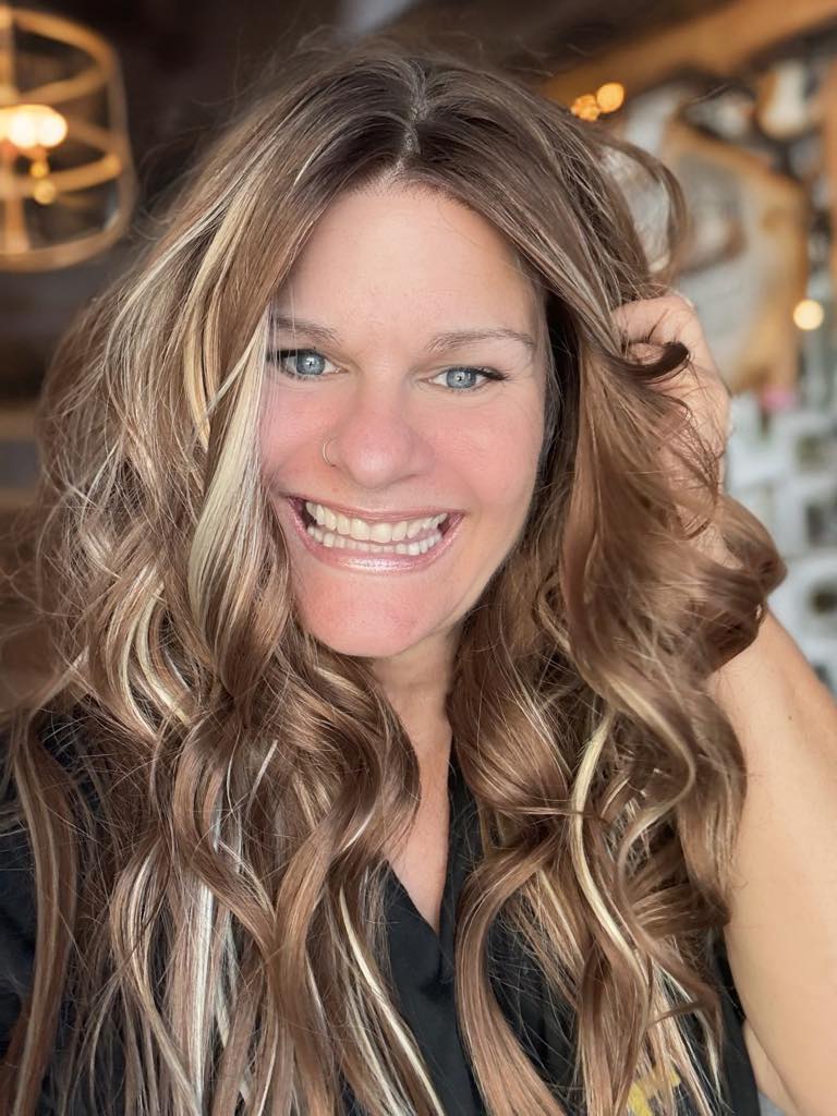 Nora 02 - Warm Brunette with Highlights