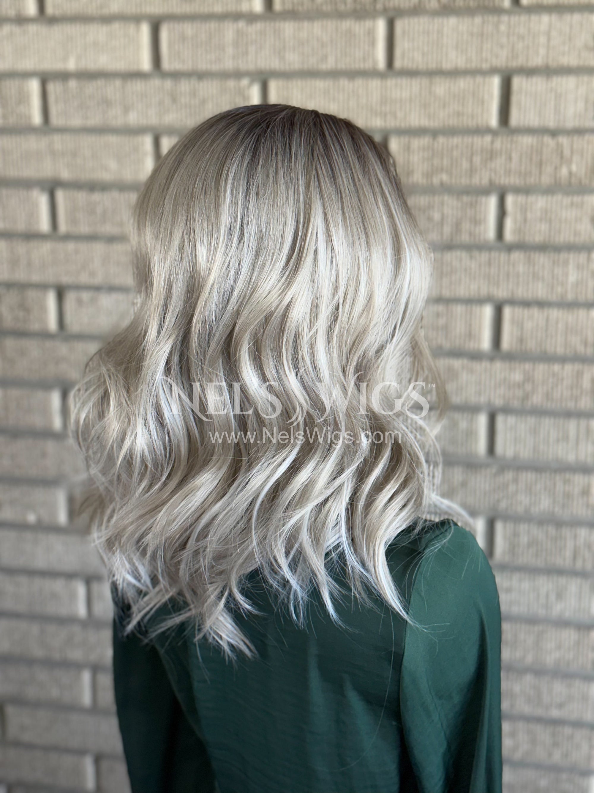 Terry 18” Ash Blonde with Highlights