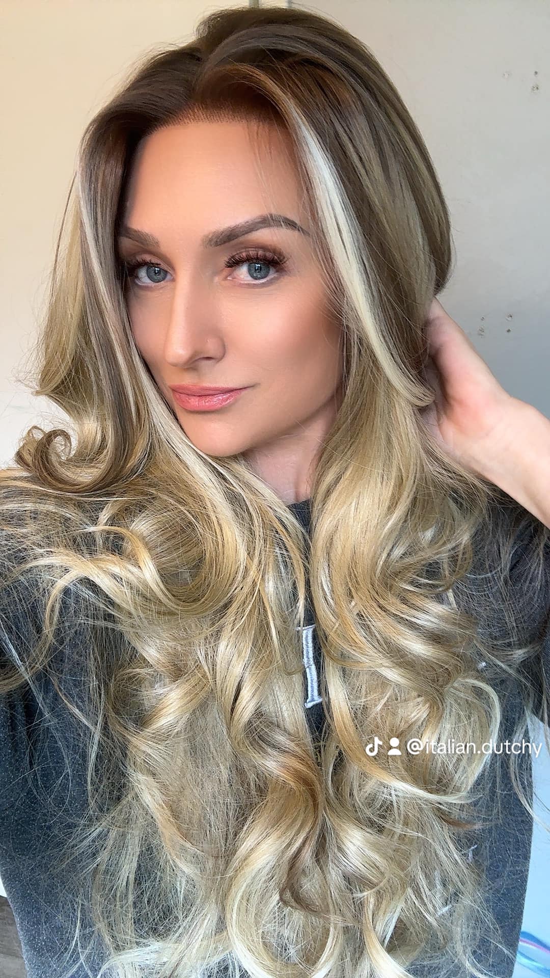 Stevi 04 - Long Golden Blonde with Lowlights - Final Sale (discontinued)