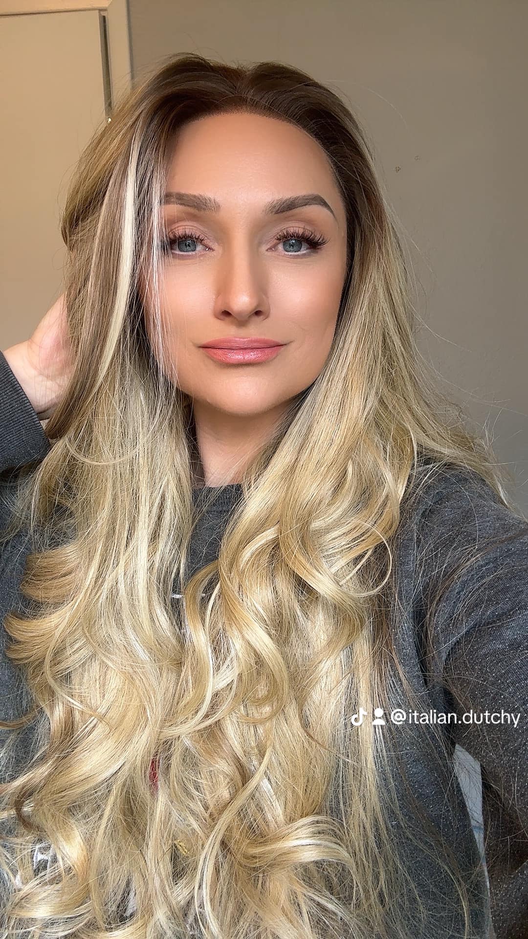 Stevi 04 - Long Golden Blonde with Lowlights - Final Sale (discontinued)