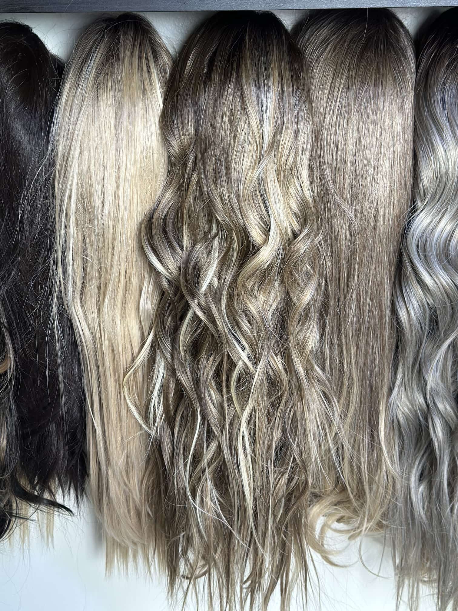 Bianca 01 -  Warm Blonde and Light Brown Mix - Highlighted