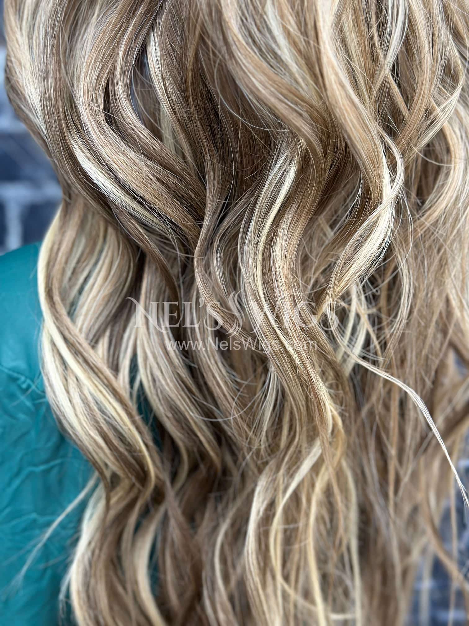 Bianca 01 -  Warm Blonde and Light Brown Mix - Highlighted