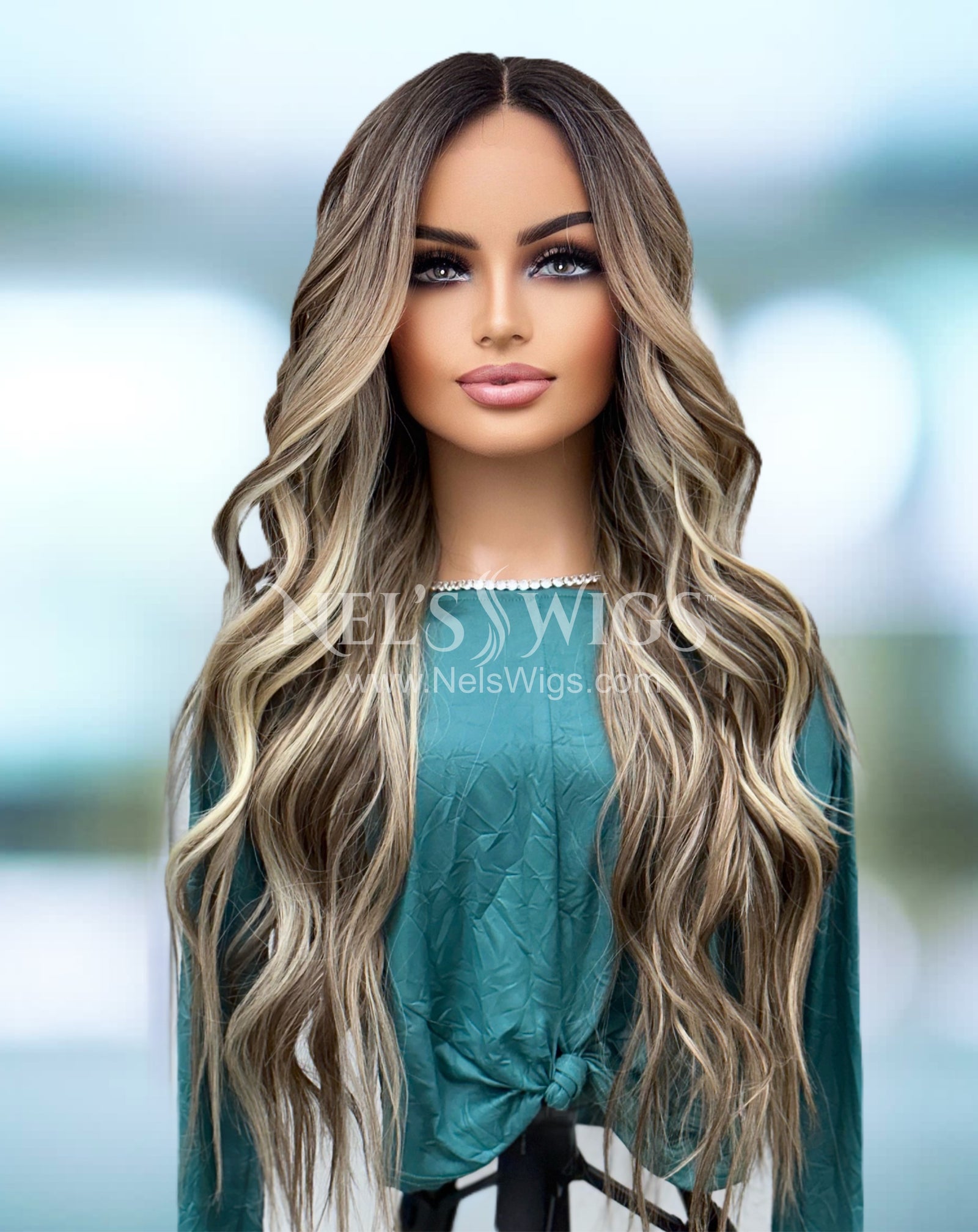 Bianca 01 -  Warm Blonde and Light Brown Mix - Highlighted